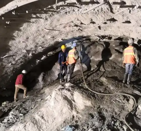 枣阳拱顶带模注浆料的施工流程及注意事项